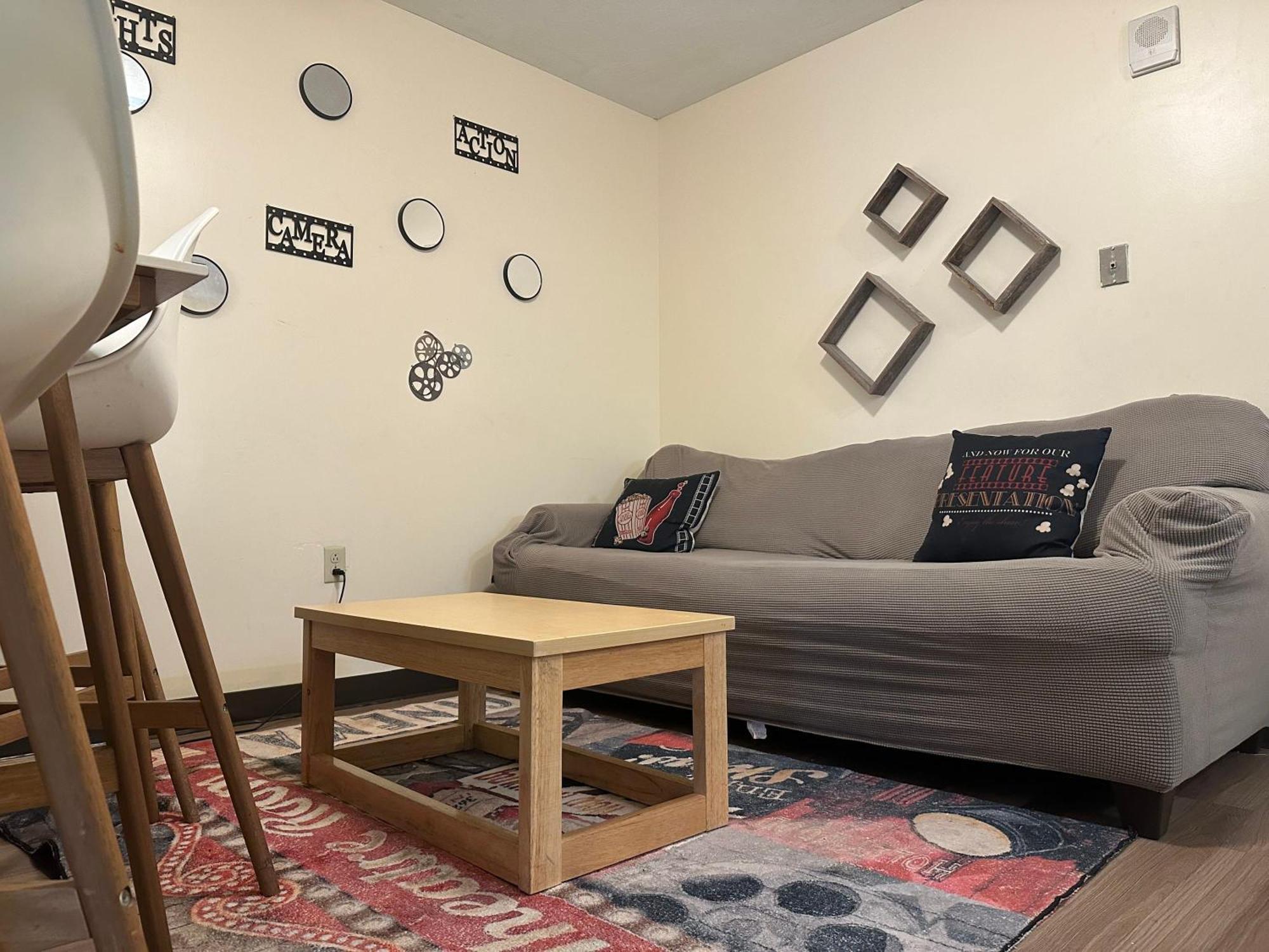 Stay Pittsburgh Hostal *